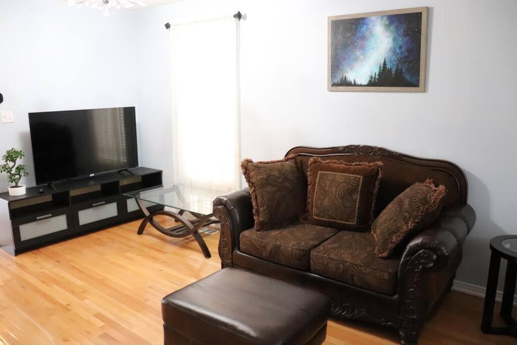 Entire 4 Bed Room Detached Residential Home Ajax Kültér fotó